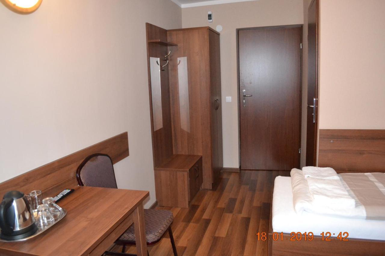 Hotelik Karter Varşova Dış mekan fotoğraf